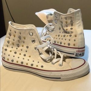 Never been worn Converse